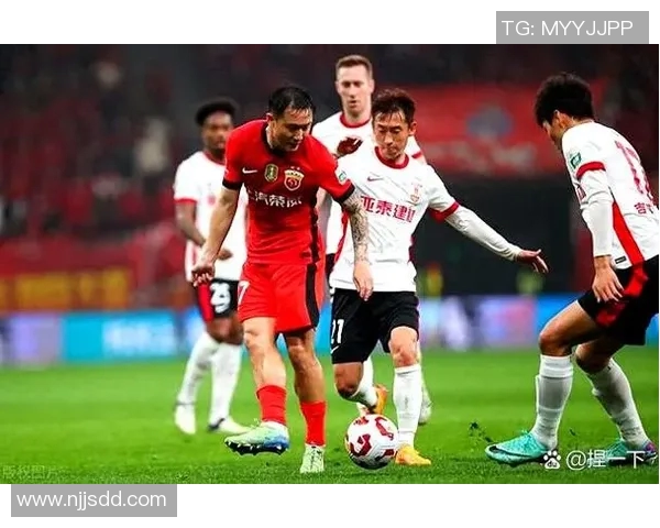 南京足球队在挑战赛积分榜上以60分稳居第一名展现强劲实力