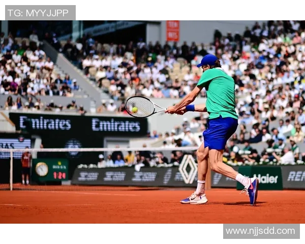 成都网球队创新高网球配合排名再创佳绩引发热议