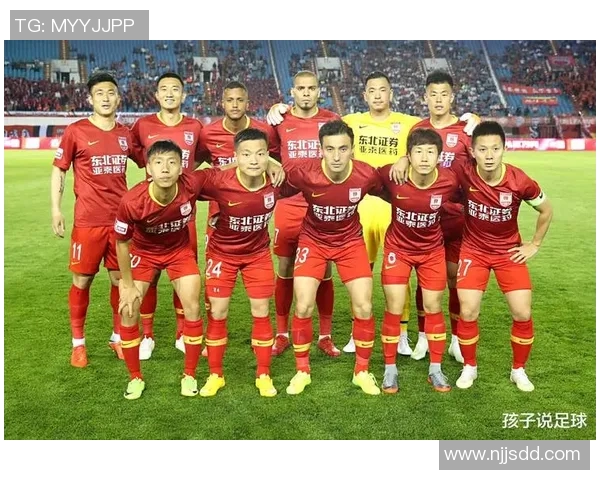 现役大后卫足球明星的崛起与影响力分析及未来发展趋势探讨