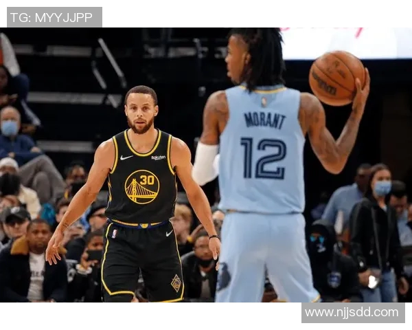 成都篮球队在世界锦标赛积分榜上以67分稳居第一名展现强劲实力